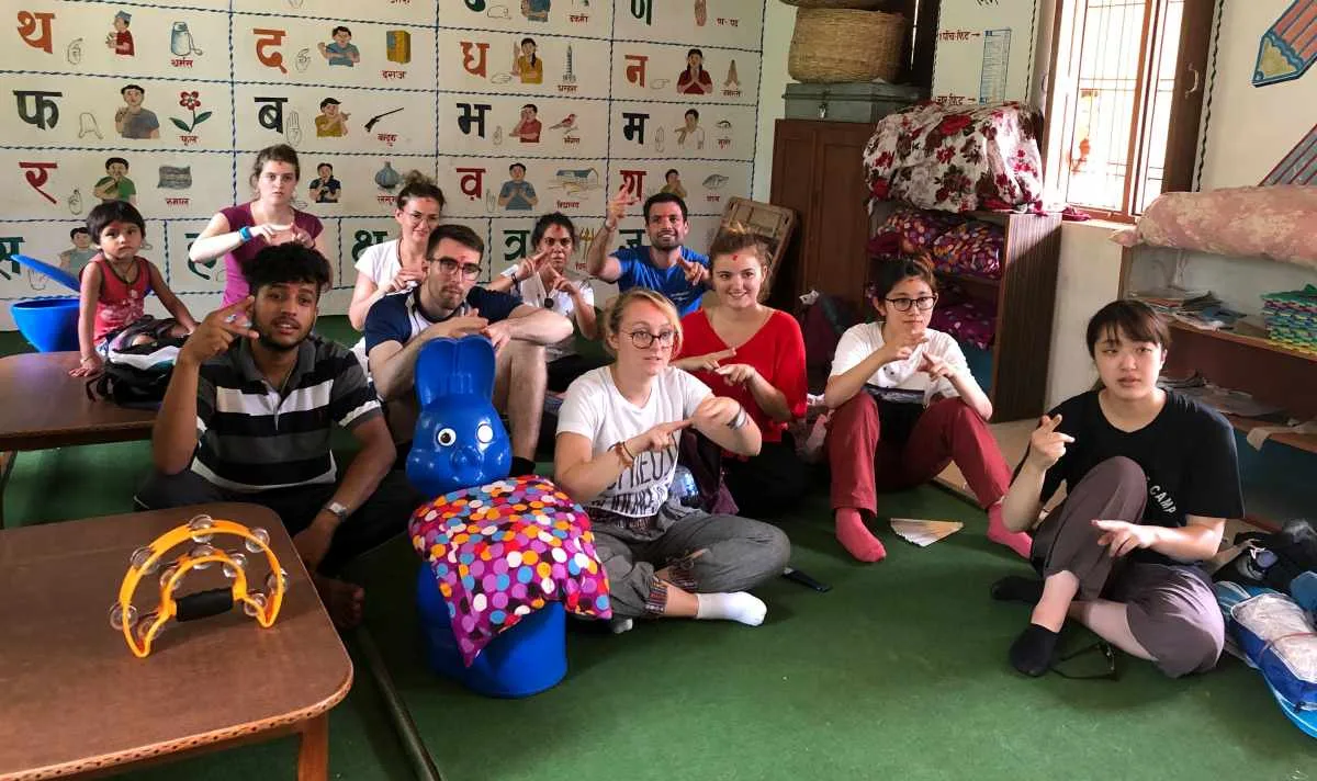 teaching deaf people