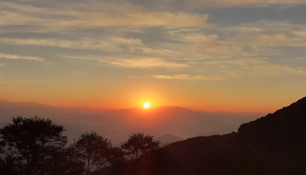 beautiful sunrise captured on nagarkot sunrise day tour